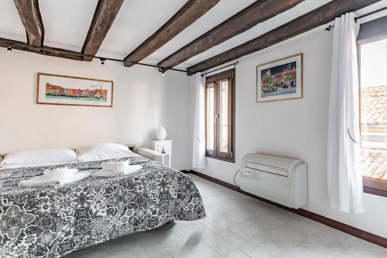 The Venice Red Door Apartment 0*,  Italy